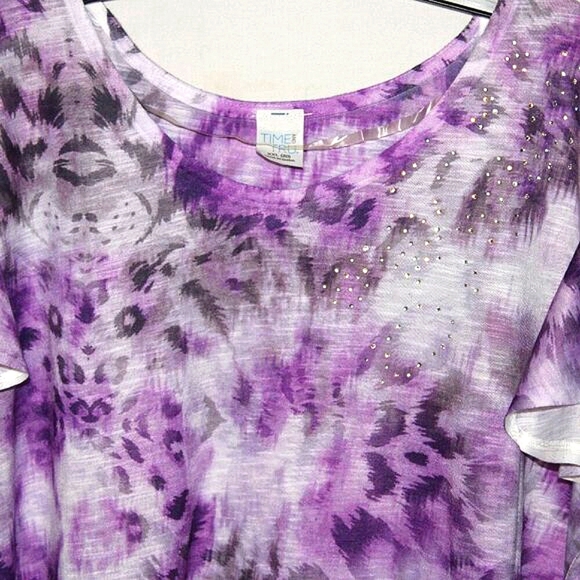 Time and Tru XXL (20) – Purple Animal Print Flutter Sleeve Top - Picture 5 of 10